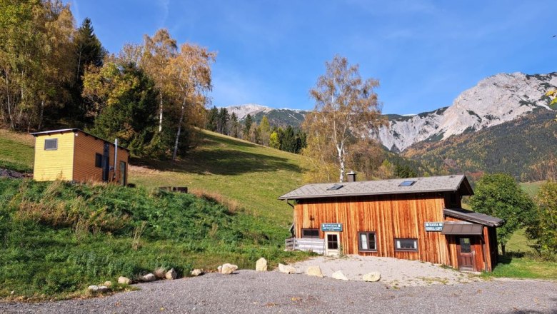 Tinyhaus & Franz´Liftstüberl vor der Preinerwand, © Villa to go